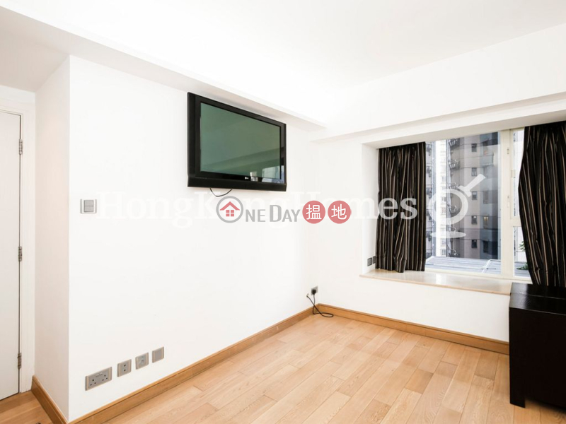 HK$ 16.8M, Centrestage Central District 3 Bedroom Family Unit at Centrestage | For Sale