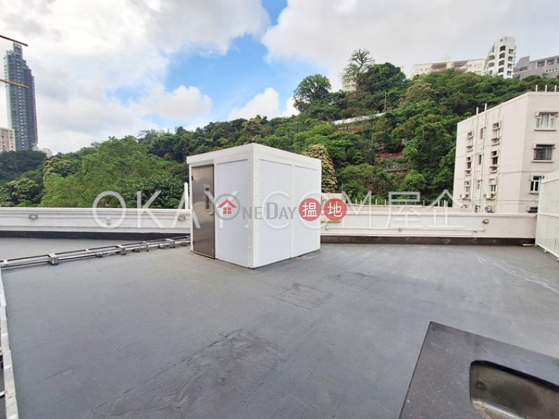 HK$ 2,300萬金輝園-灣仔區2房2廁,實用率高,極高層,連車位金輝園出售單位