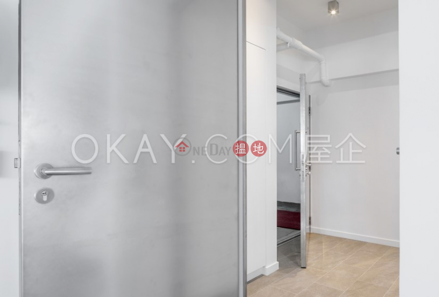 Property Search Hong Kong | OneDay | Residential, Sales Listings | Stylish with balcony in Wong Chuk Hang | For Sale