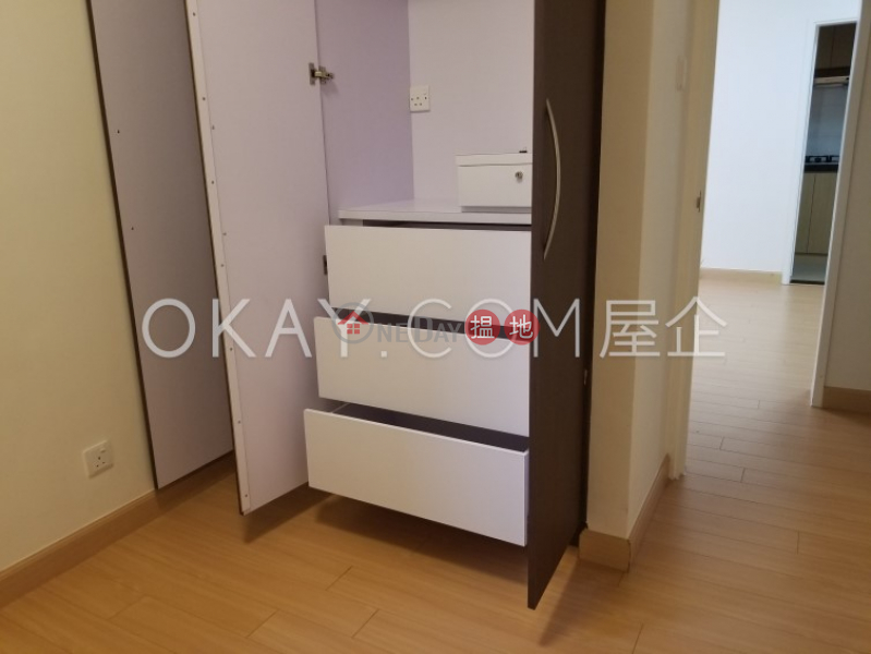HK$ 28,000/ month | Scenecliff, Western District, Intimate 2 bedroom on high floor with balcony | Rental