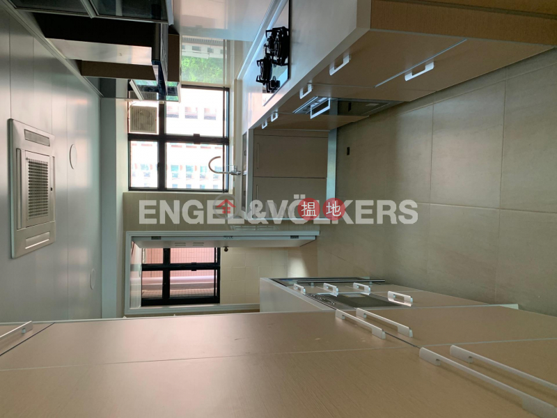 HK$ 99,000/ month Dynasty Court, Central District, 3 Bedroom Family Flat for Rent in Central Mid Levels