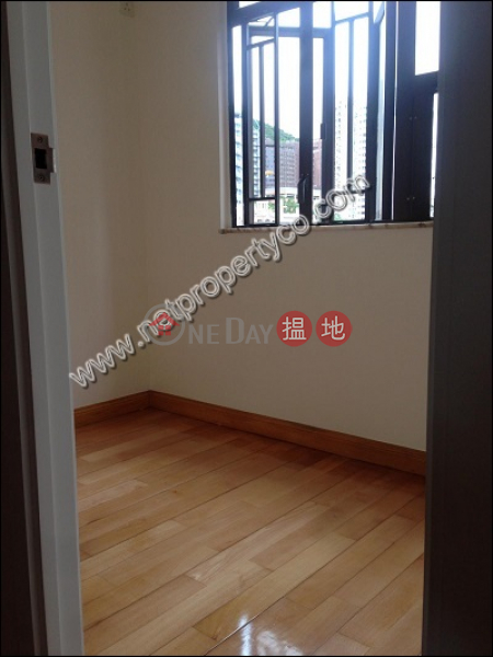 HK$ 29,800/ month Wai On House Western District, Mountain-view unit for lease in Sai Ying Pun