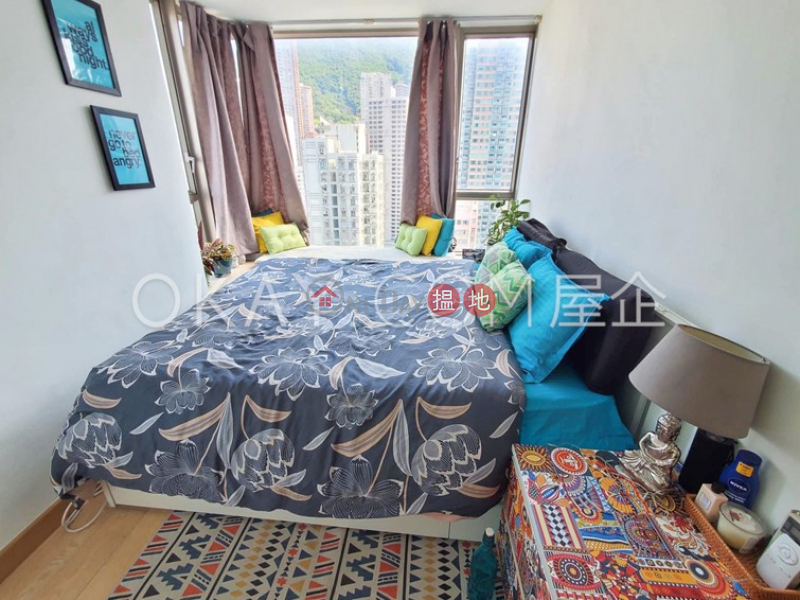 HK$ 32,000/ month, Island Crest Tower 1 Western District Elegant 2 bedroom on high floor with balcony | Rental
