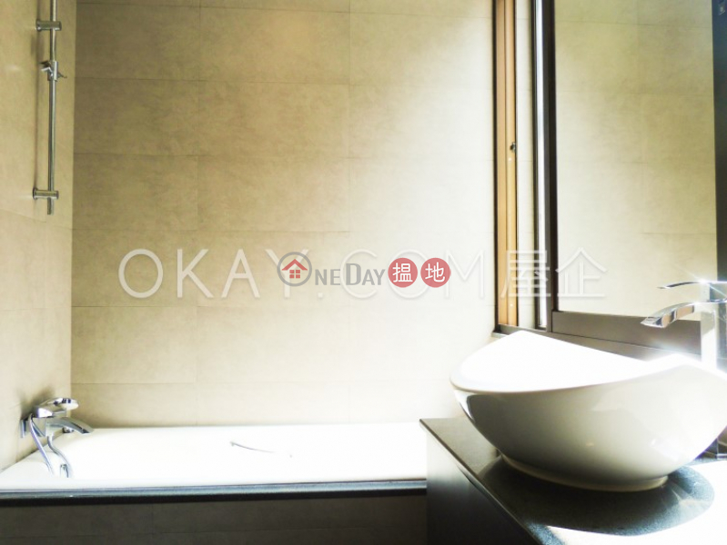 Gorgeous 2 bedroom with balcony & parking | Rental | 21-25 Green Lane 箕璉坊21-25號 Rental Listings