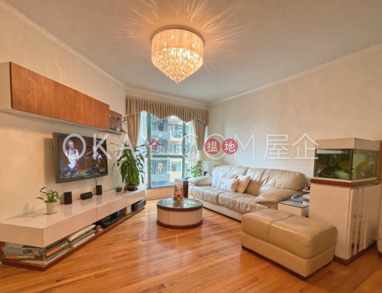 Lovely 3 bedroom in Mid-levels West | For Sale | Goldwin Heights 高雲臺 Sales Listings