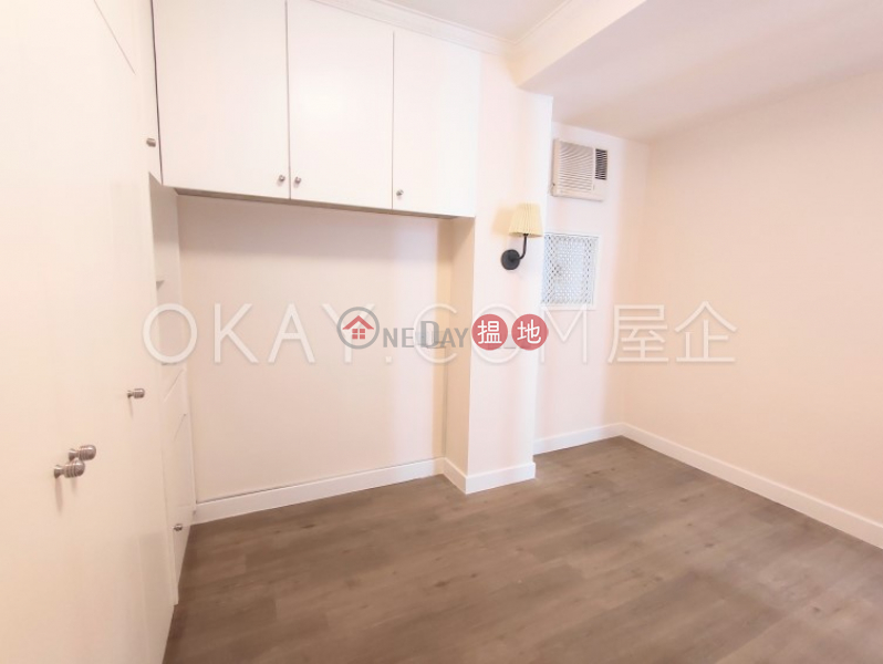 Efficient 3 bedroom with balcony | For Sale | Block 4 Phoenix Court 鳳凰閣 4座 Sales Listings