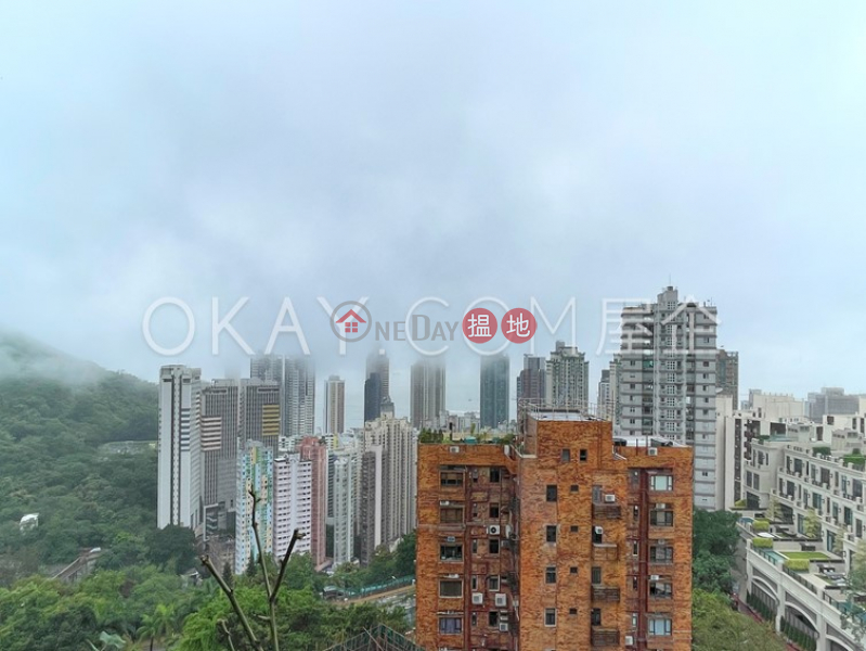 Efficient 3 bed on high floor with rooftop & balcony | For Sale 92A-92E Pok Fu Lam Road | Western District Hong Kong Sales HK$ 35M