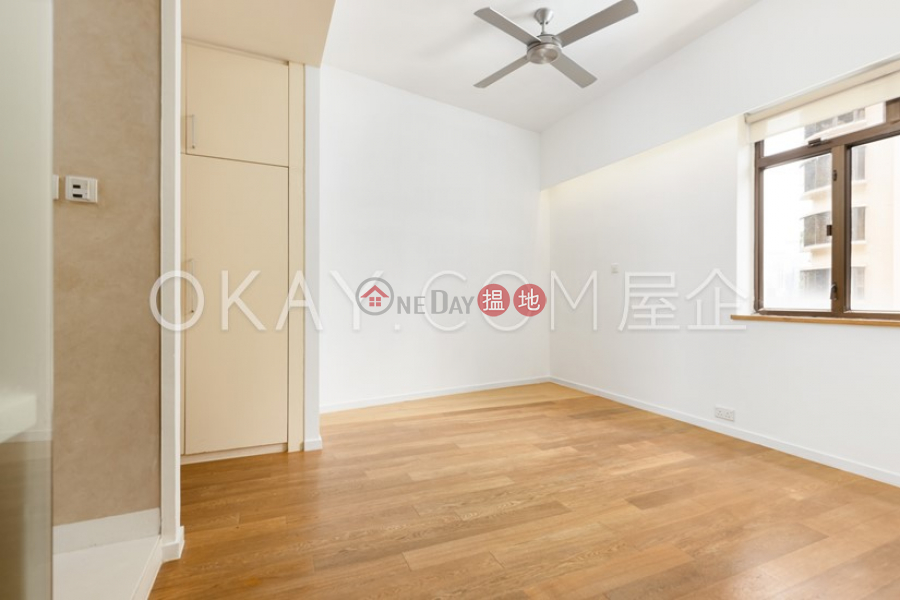 Property Search Hong Kong | OneDay | Residential | Sales Listings | Stylish 3 bedroom on high floor with rooftop | For Sale