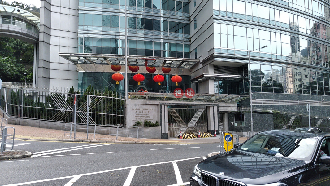 Office of the Commissioner of the Ministry of Foreign Affairs of PRC in HKSAR (中華人民共和國外交部駐香港特別行政區特派員公署),Central Mid Levels | ()(1)