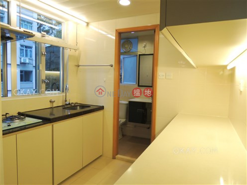 HK$ 43,000/ month, Grand Hacienda, Eastern District Efficient 3 bedroom with balcony & parking | Rental