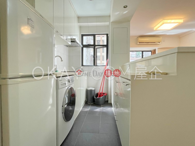 HK$ 33,800/ month | The Grand Panorama Western District, Unique 3 bedroom in Mid-levels West | Rental