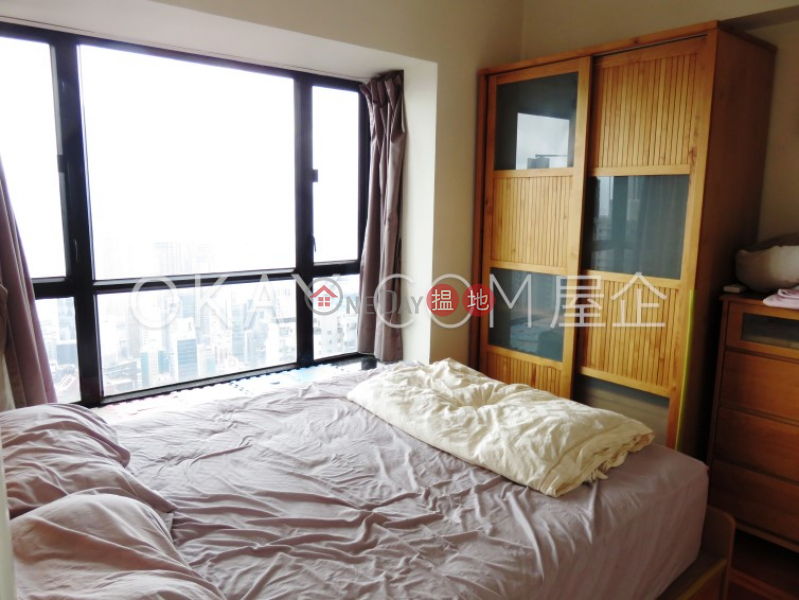 HK$ 32,000/ month Vantage Park Western District, Popular 2 bedroom on high floor with sea views | Rental