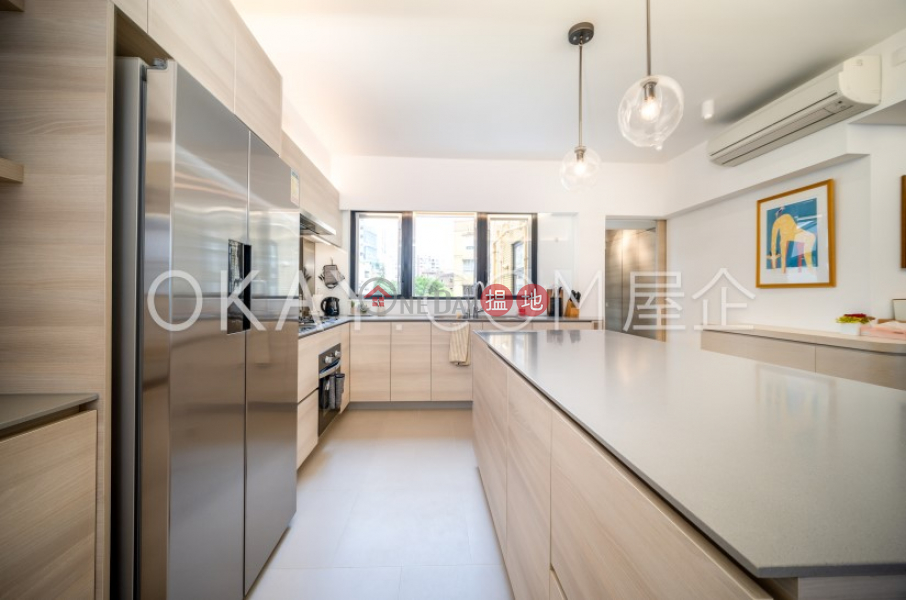 HK$ 55,000/ month, Woodland Gardens, Western District Exquisite 1 bed on high floor with balcony & parking | Rental