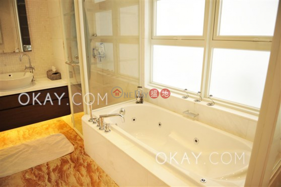 HK$ 70M | Ma Hang Estate Block 4 Leung Ma House Southern District | Beautiful house with rooftop, terrace | For Sale