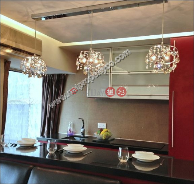 HK$ 28,000/ month | Honor Villa | Central District 2 Bedrooms Apartment in Mid-Level Central for Rent