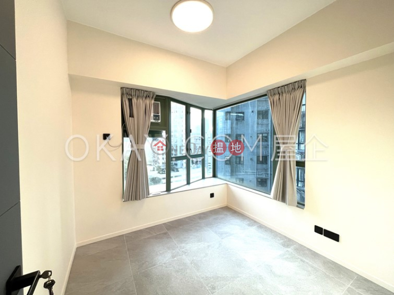 Luxurious 2 bedroom with sea views & parking | For Sale | Y.I Y.I Sales Listings