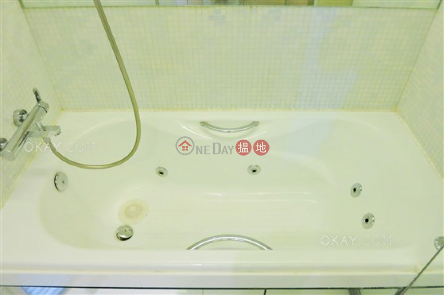 HK$ 25,000/ 月|聚賢居中區1房1廁,星級會所《聚賢居出租單位》