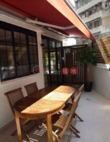 HK$ 12.8M | Peace Tower, Western District | 1 Bed Flat for Sale in Mid Levels West