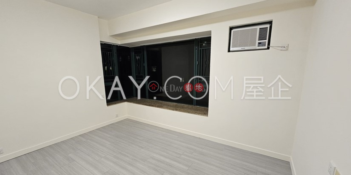 香港搵樓|租樓|二手盤|買樓| 搵地 | 住宅出售樓盤2房1廁,星級會所,連租約發售,連車位曉峰閣出售單位