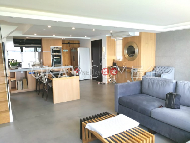 HK$ 34M | Block 12 Casa Bella | Sai Kung, Exquisite 3 bed on high floor with sea views & parking | For Sale