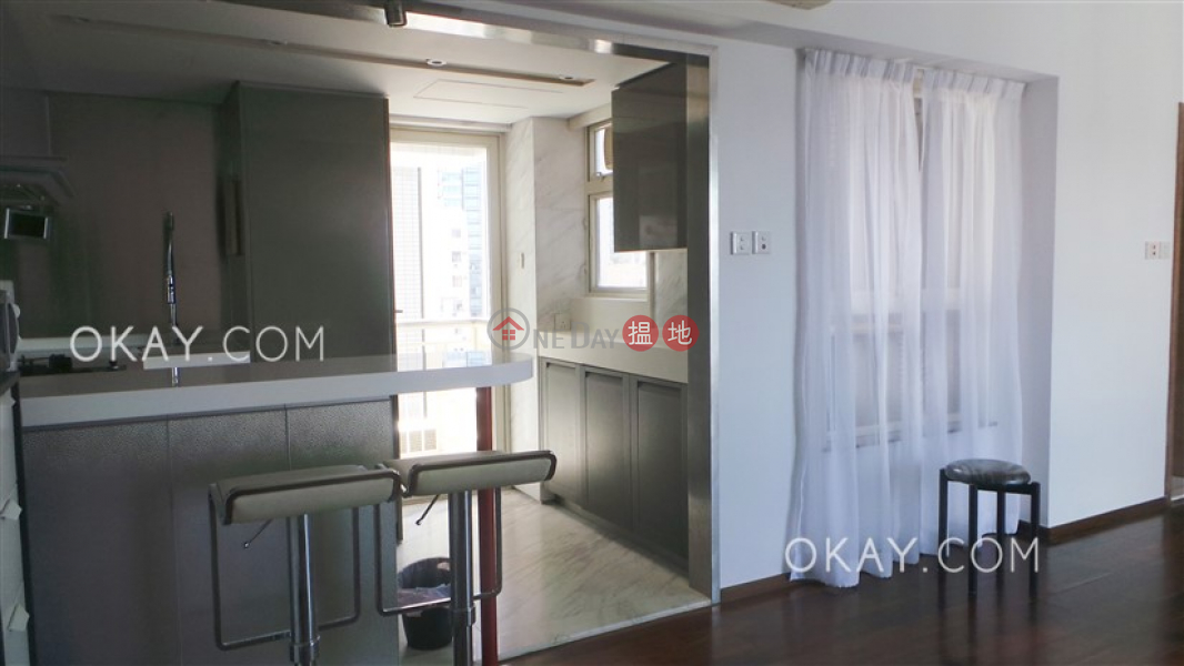 HK$ 55,000/ month | Centrestage, Central District | Gorgeous 3 bedroom on high floor with balcony | Rental