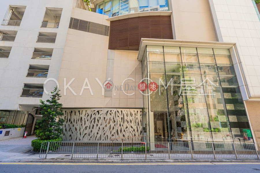 HK$ 28M, 18 Conduit Road Western District Tasteful 3 bedroom with balcony | For Sale