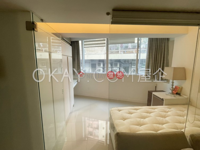 HK$ 28,000/ month 103-105 Jervois Street | Western District, Charming 2 bedroom in Sheung Wan | Rental
