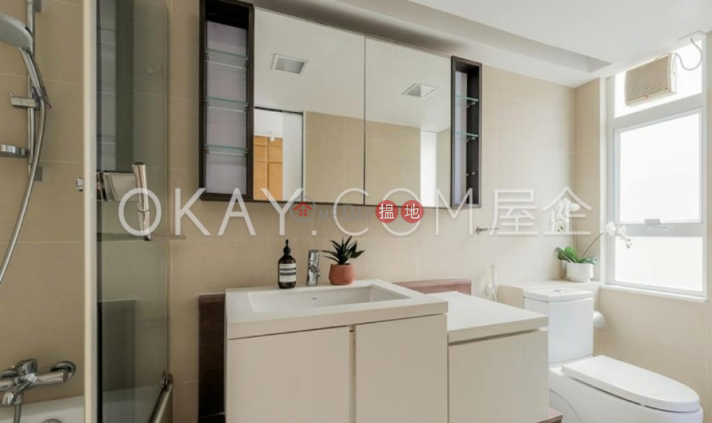 Efficient 2 bedroom on high floor with parking | For Sale | 10 Castle Road | Western District Hong Kong Sales, HK$ 17M